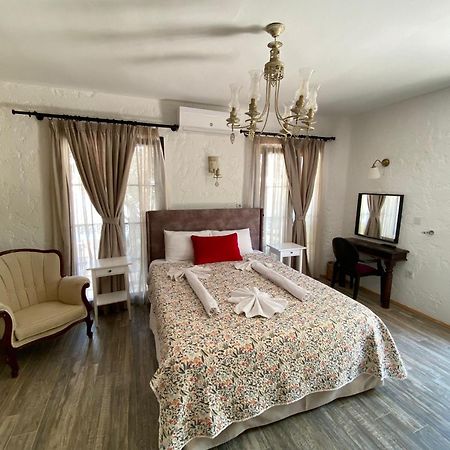 Alacati Albatross Hotel エクステリア 写真