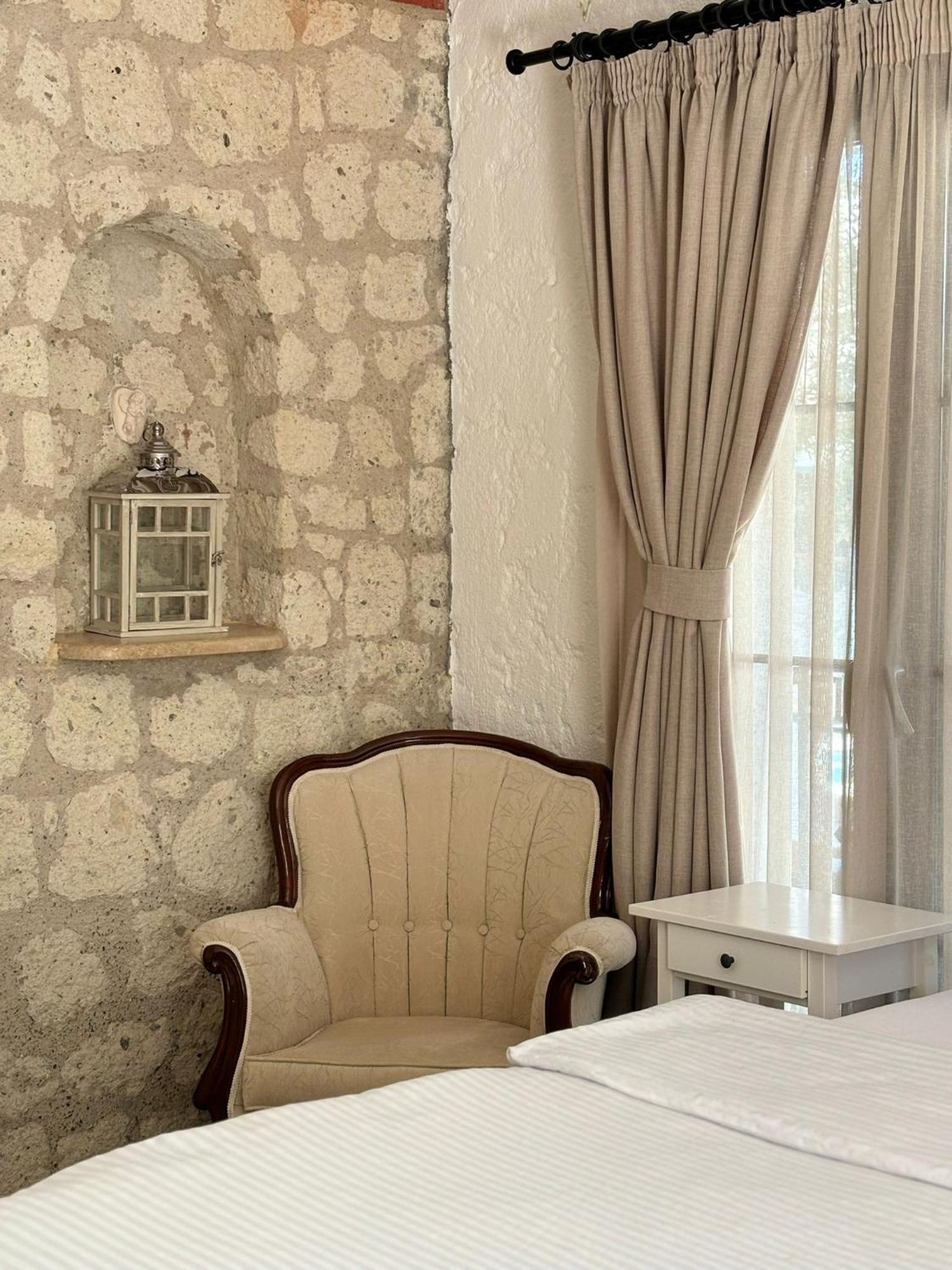 Alacati Albatross Hotel エクステリア 写真