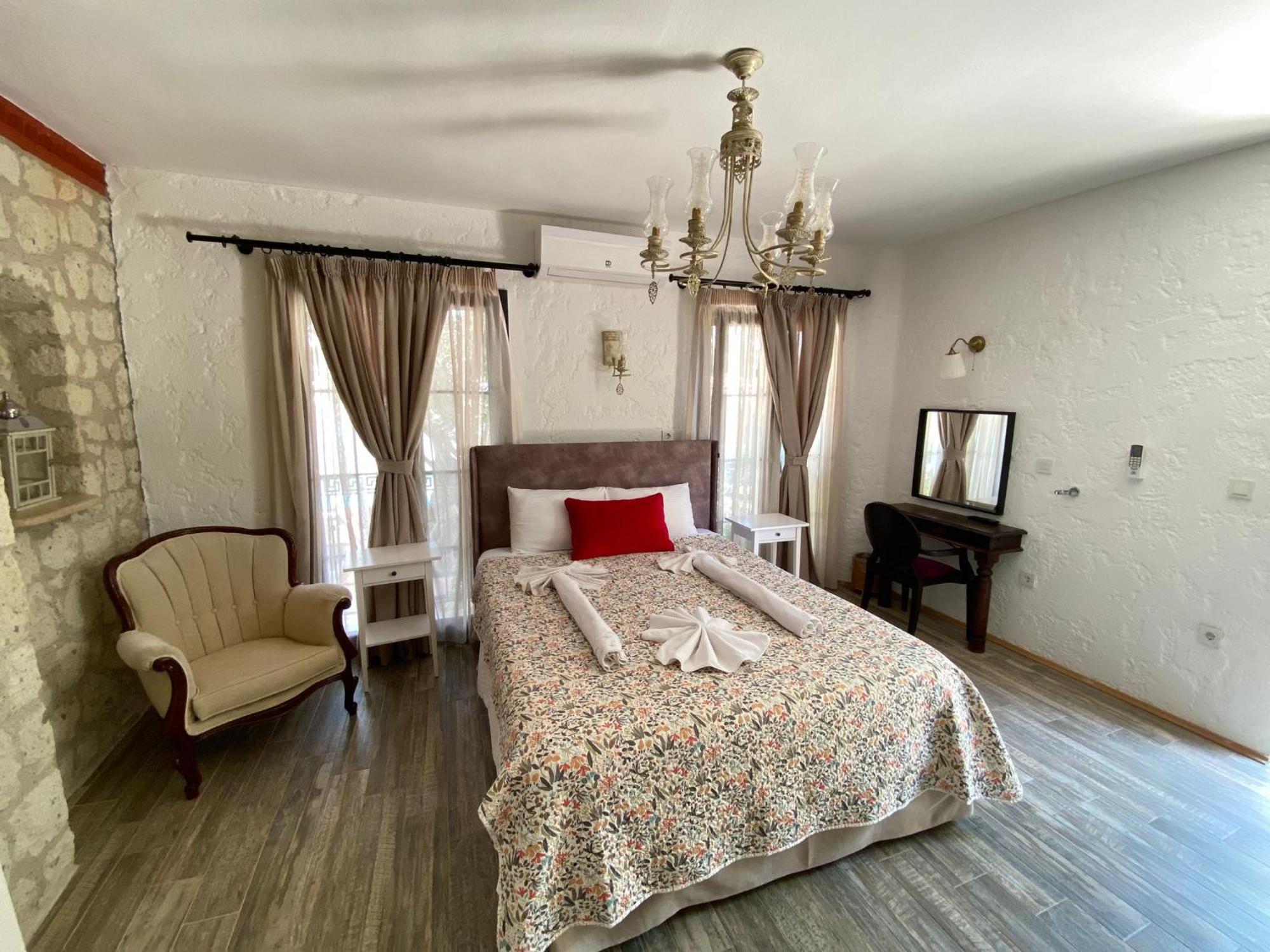Alacati Albatross Hotel エクステリア 写真