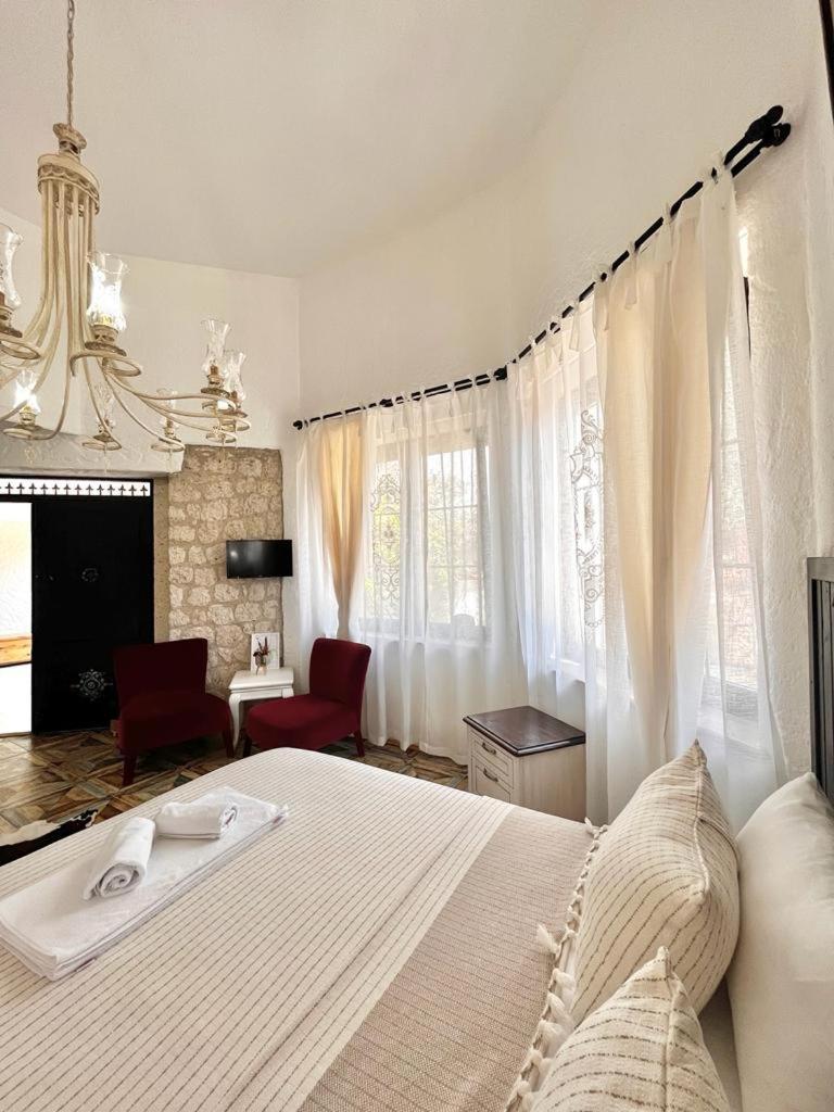 Alacati Albatross Hotel エクステリア 写真